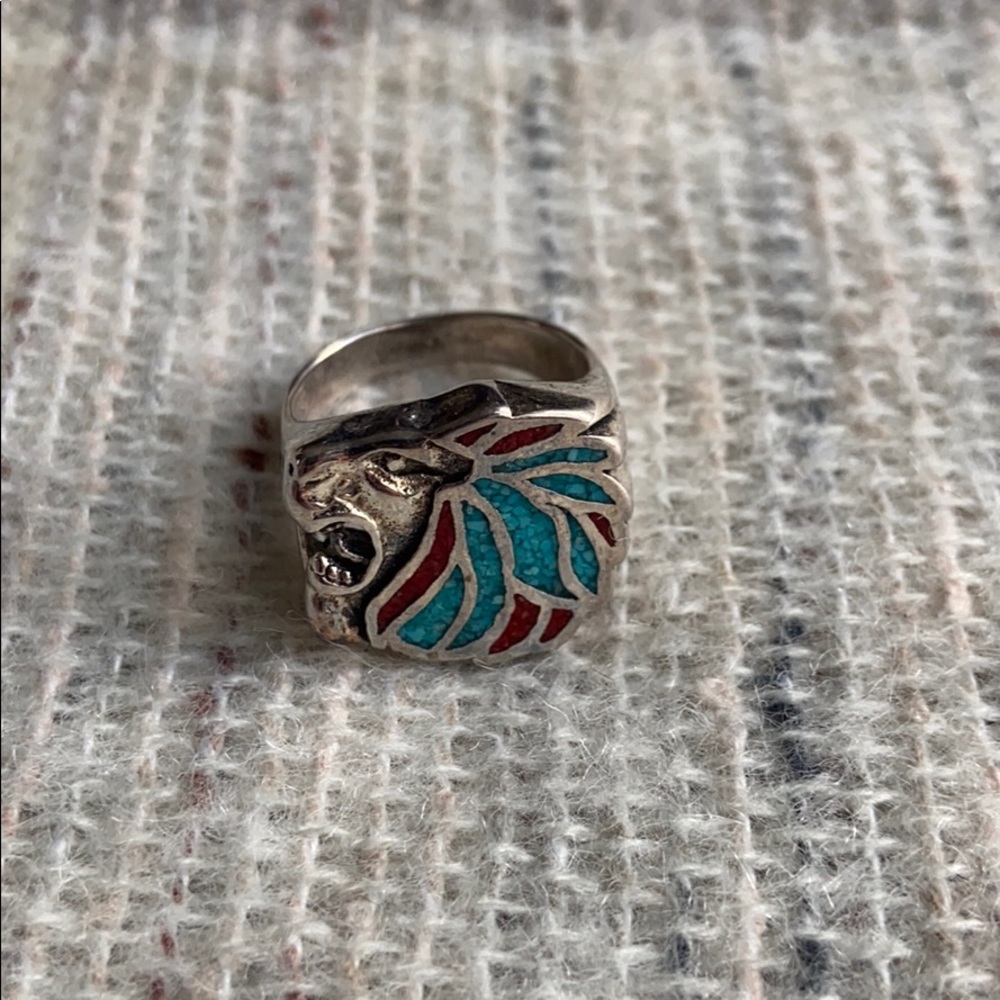 Silver lion ring
